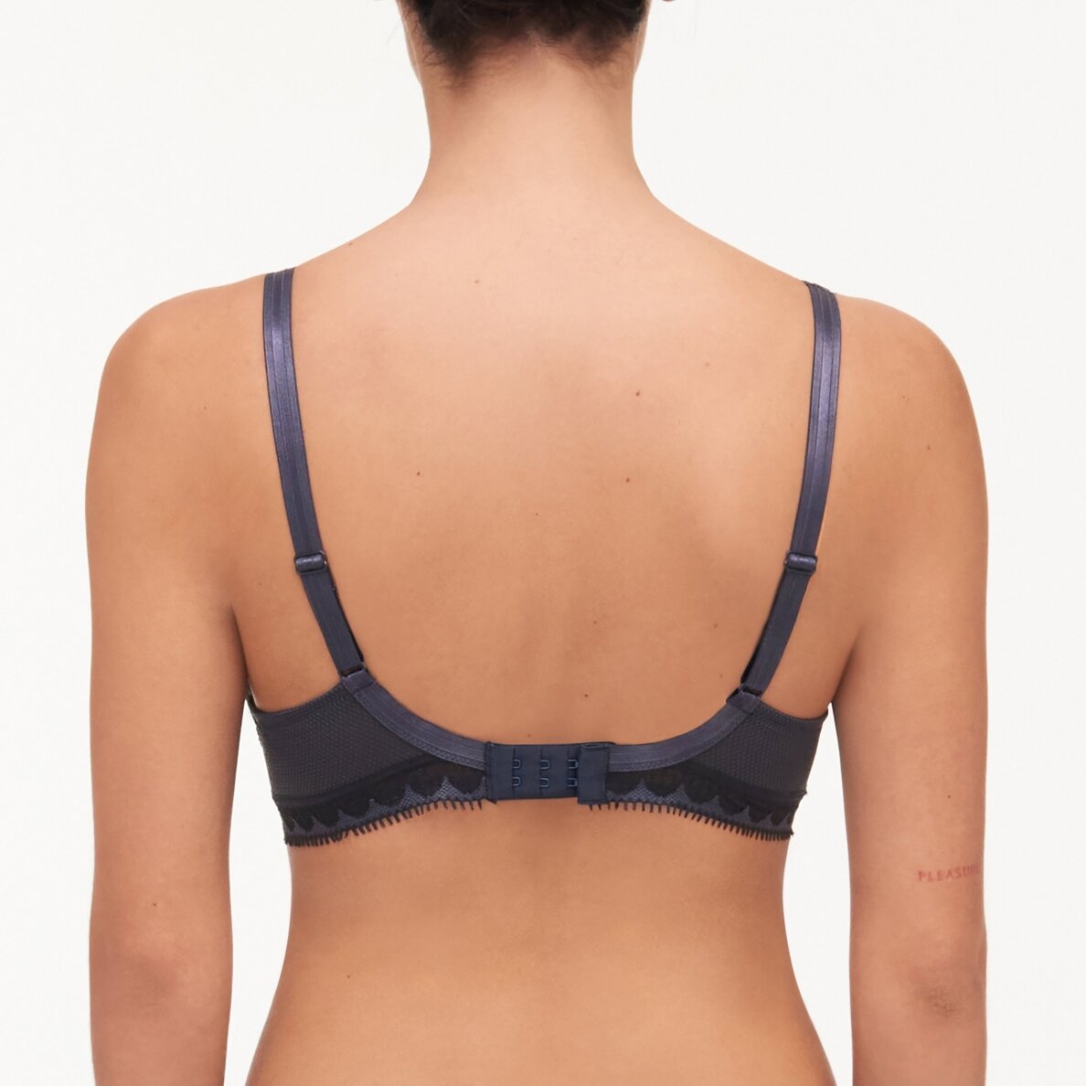 CHANTELLE Day to Night plunge spacer rinnahoidja Deep grey 1 CHANTELLE Day to Night plunge spacer rinnahoidja Deep grey 1