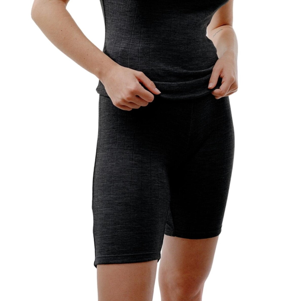 CHANTELLE Thermo Comfort sieviešu vilnas un zīda biksītes-šorti CHANTELLE Thermo Comfort sieviešu vilnas un zīda biksītes-šorti
