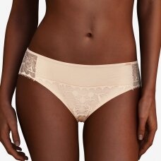 CHANTELLE Day to Night brief
