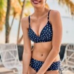 ROSA FAIA Maja swim bikini top tumesinine M1